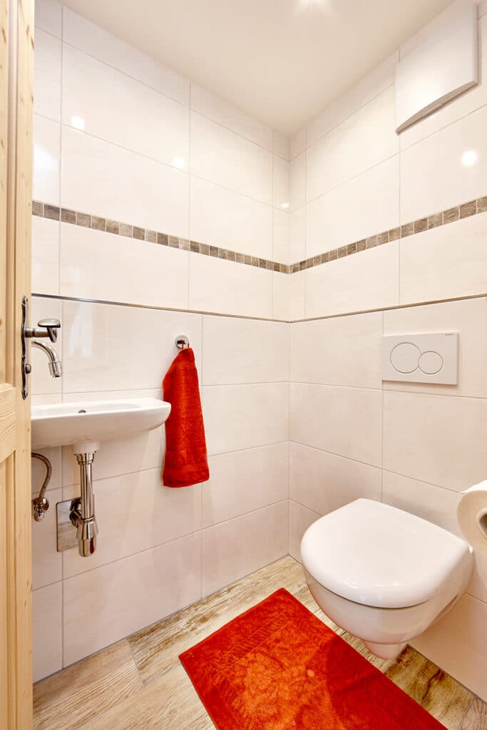 91_Gästetoilette im Landhaus Bergliebe